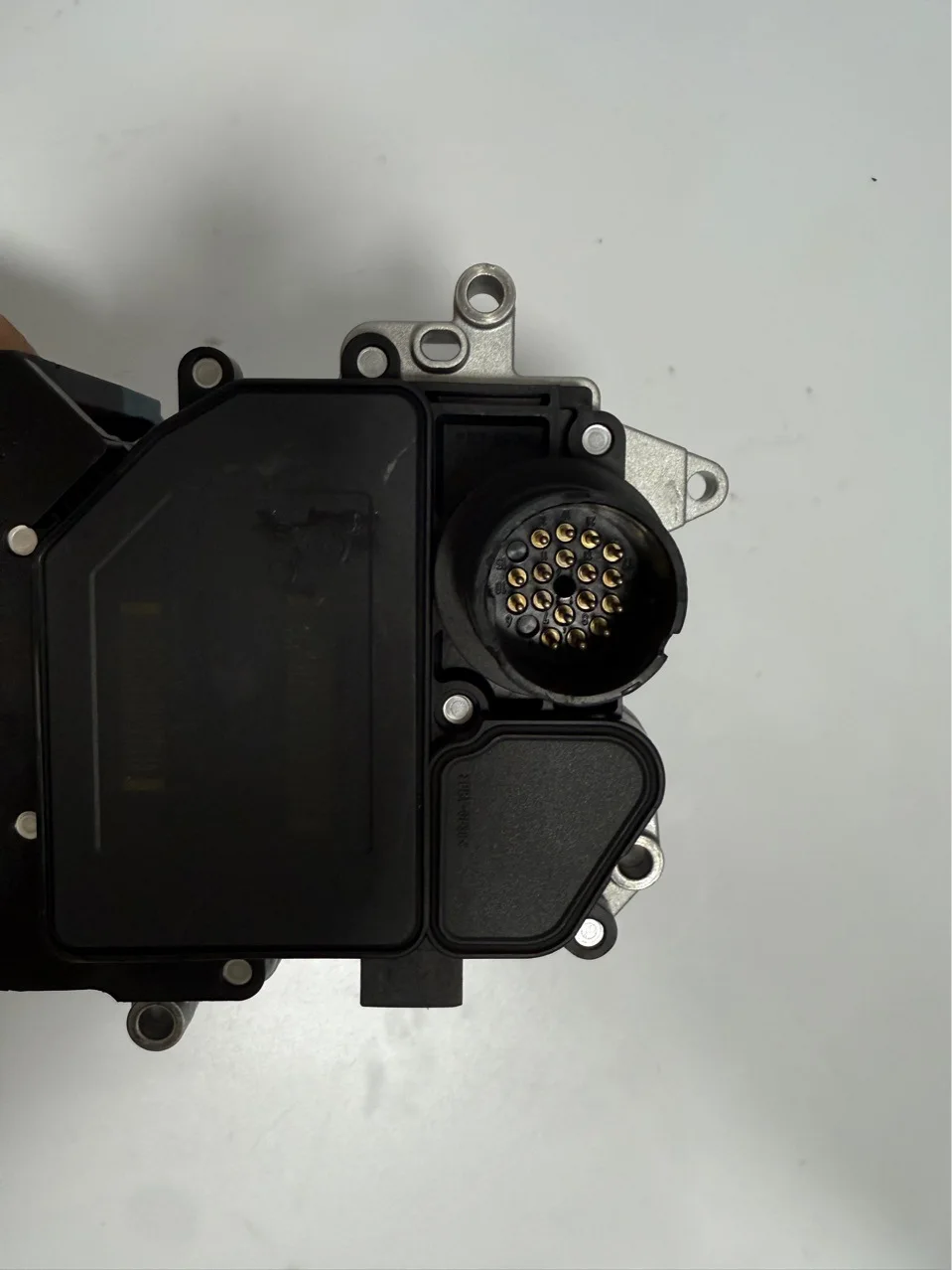 

Suitable for Audi A4 A6 Gearbox Computer Control Unit Round Plug 01J927156HT 01J927156JG