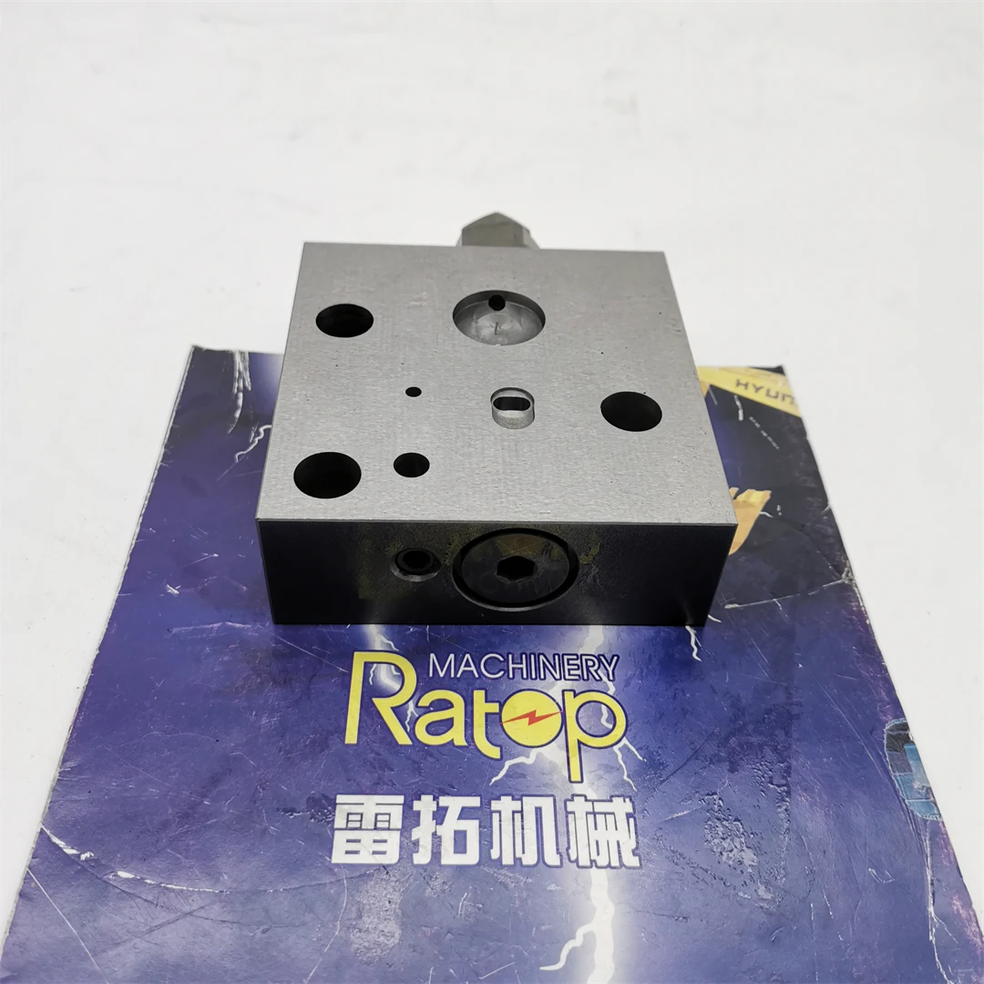 

HAN-DOK 723-40-71800 Valve Assy 723-40-71102 723-40-71900 Relief Valve for PC200-7 PC200-8 PC300-7 PC300-8