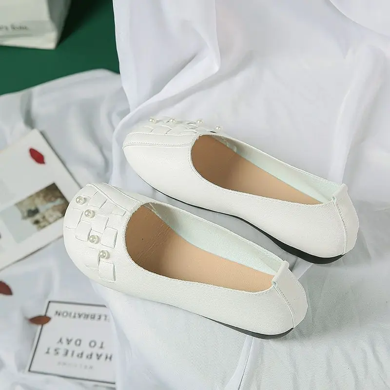 Flats Pearl Ladies Summer Footwear White Flat Moccasins Round Toe Shoes For Women 2024 On Promotion With Chic Elegant Social 39