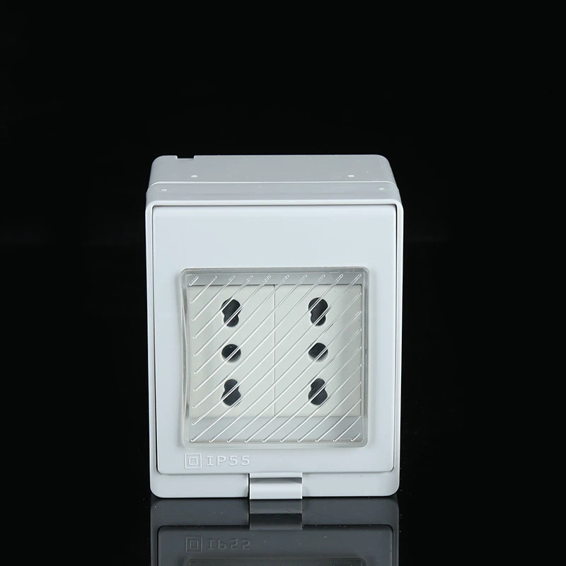 Italy Plug Surface Mounted Outdoor Garden Indoor Bathroom Kitchen IP55 Waterproof And Rainproof safety Socket