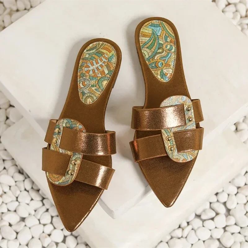 

Fashion Rivet Decoration Design Flat Slippers Women Sexy Open Toe Beach Sandals Comfort Soft Sole Casual Shoes Zapatos De Mujer