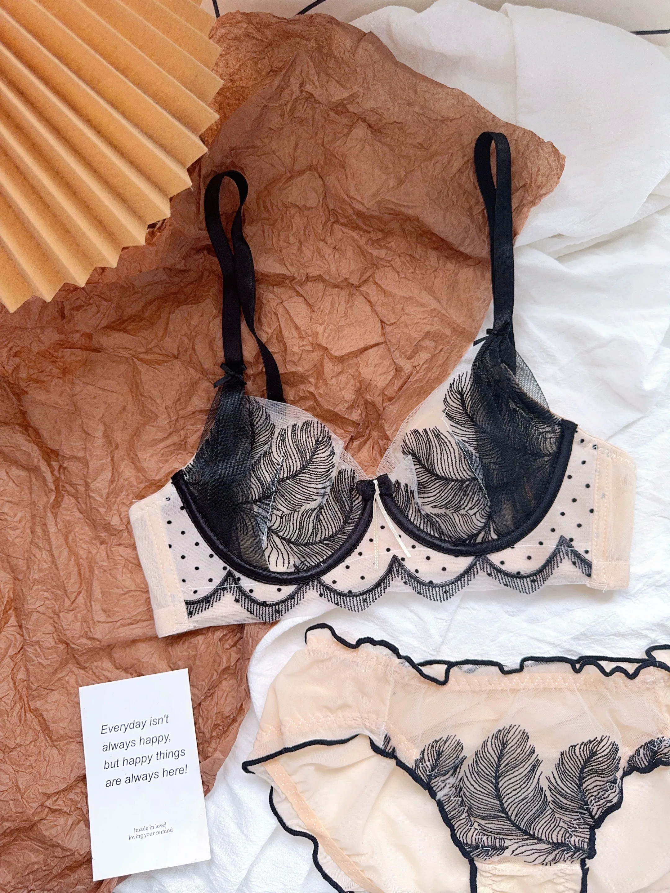 

Винтажное кружевное нижнее белье, летнее тонкое нижнее белье с большой грудью, комплект с бюстгальтером и чашками с кроличьими ушками