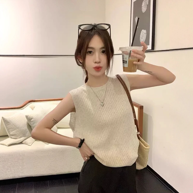 

Fashionable And Casual Sleeveless Knitted Vest With Hollow Back For Women
