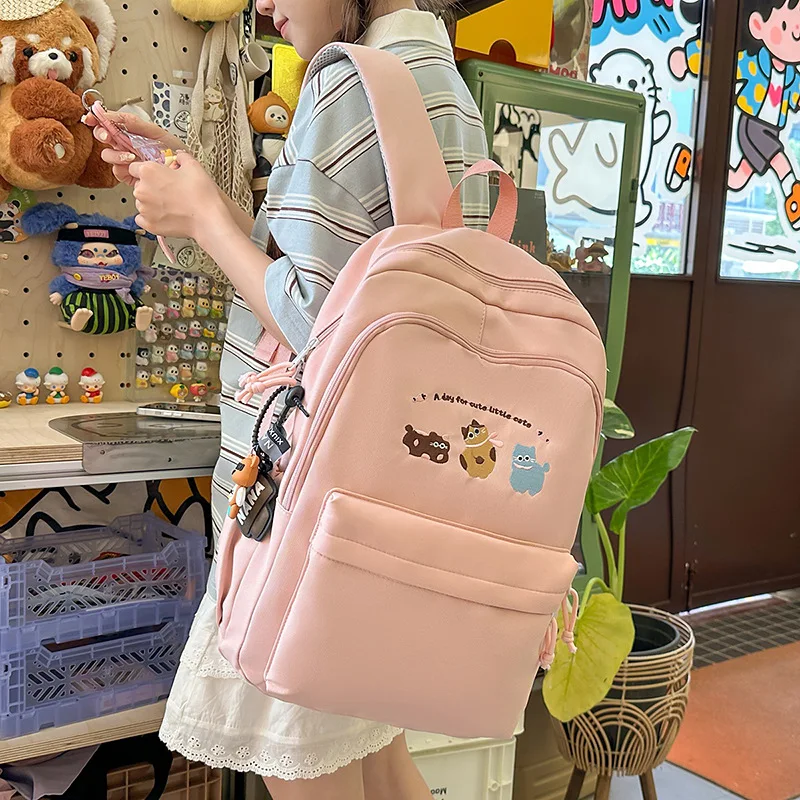 حقيبة ظهر ذات سعة كبيرة للرياضات الخارجية من النايلون المقاوم للماء حقيبة مدرسية للسفر Unsiex للزوجين حقيبة الأمتعة على ظهره حقيبة كرتونية عصرية