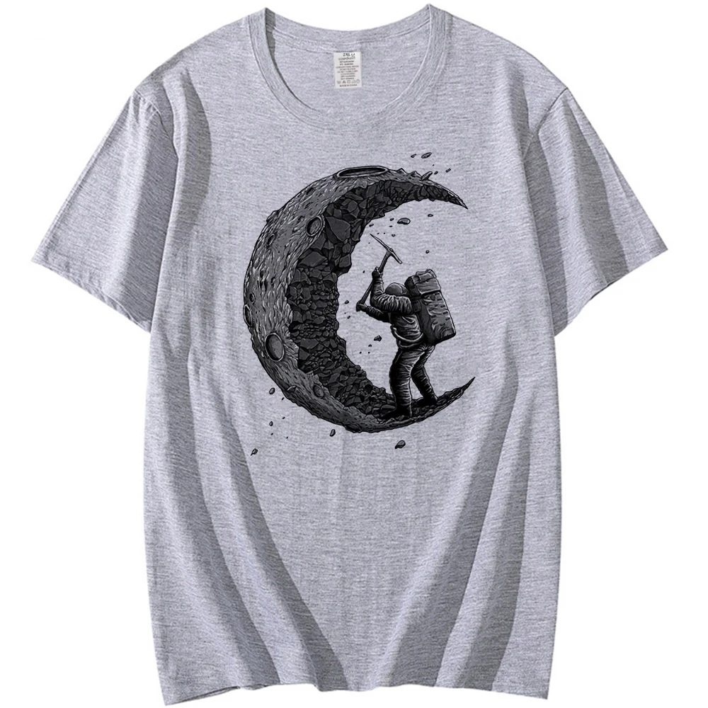 Summer Fashion Mens oversized Creative astronaut Tshirt Digging the moon Print Tee Homme Hip-hop Cool Plus size Tshirt