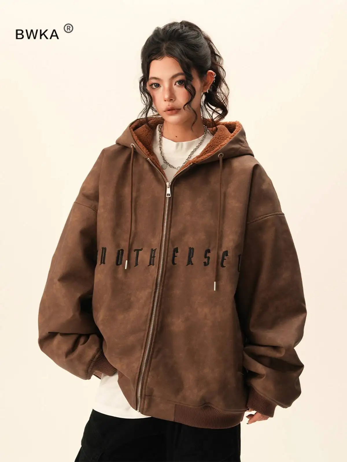 

Осень-зима 2022, кардиган унисекс с капюшоном, замшевая куртка на флисовой подкладке, утолщенное свободное стеганое пальто в ленивом стиле с вышивкой букв