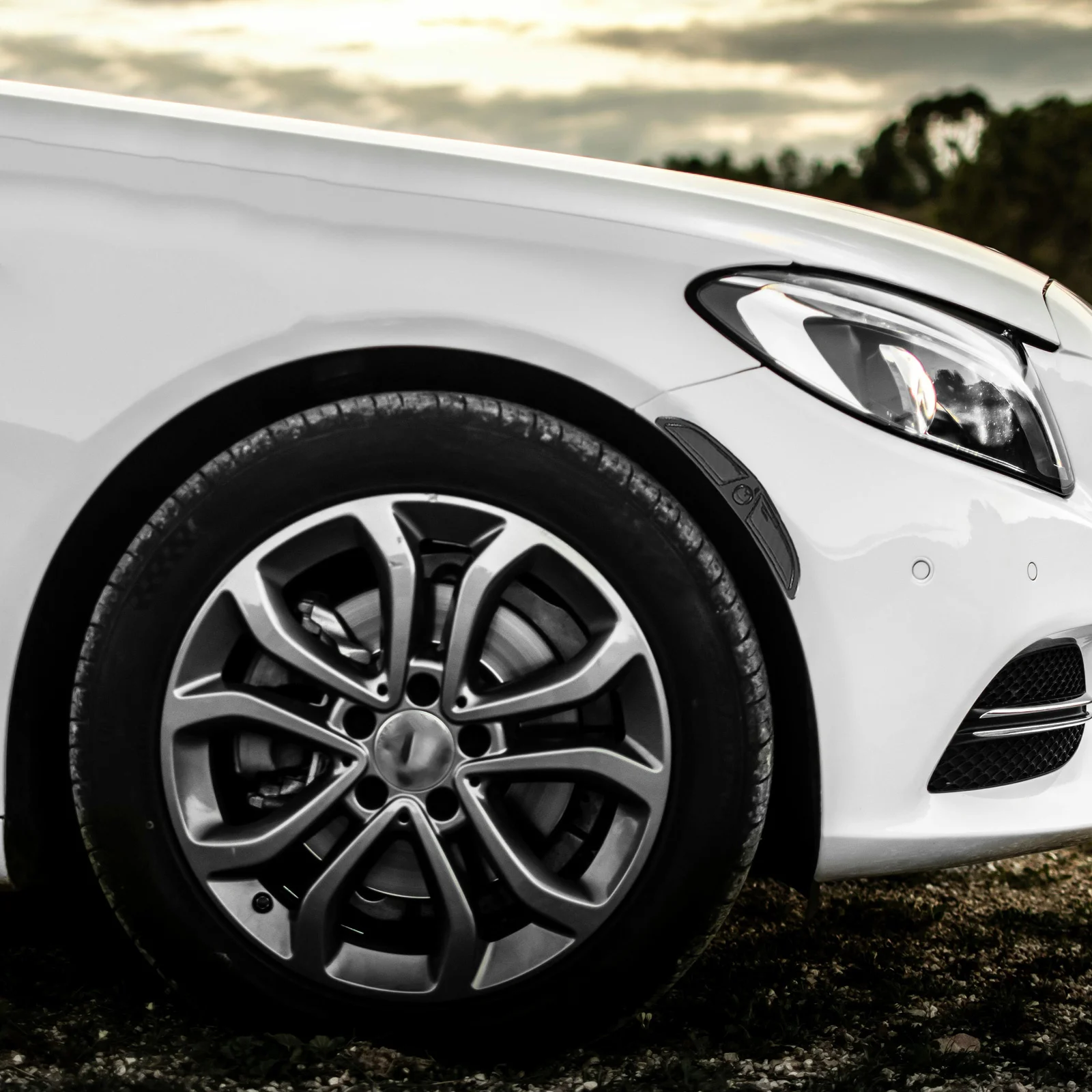 1 زوج العالمي عجلة السيارة الحاجب شرائط بولي يوريثان ألياف الكربون المضادة للخدش الشارات سهلة التركيب حماية ديكور إمدادات السيارات