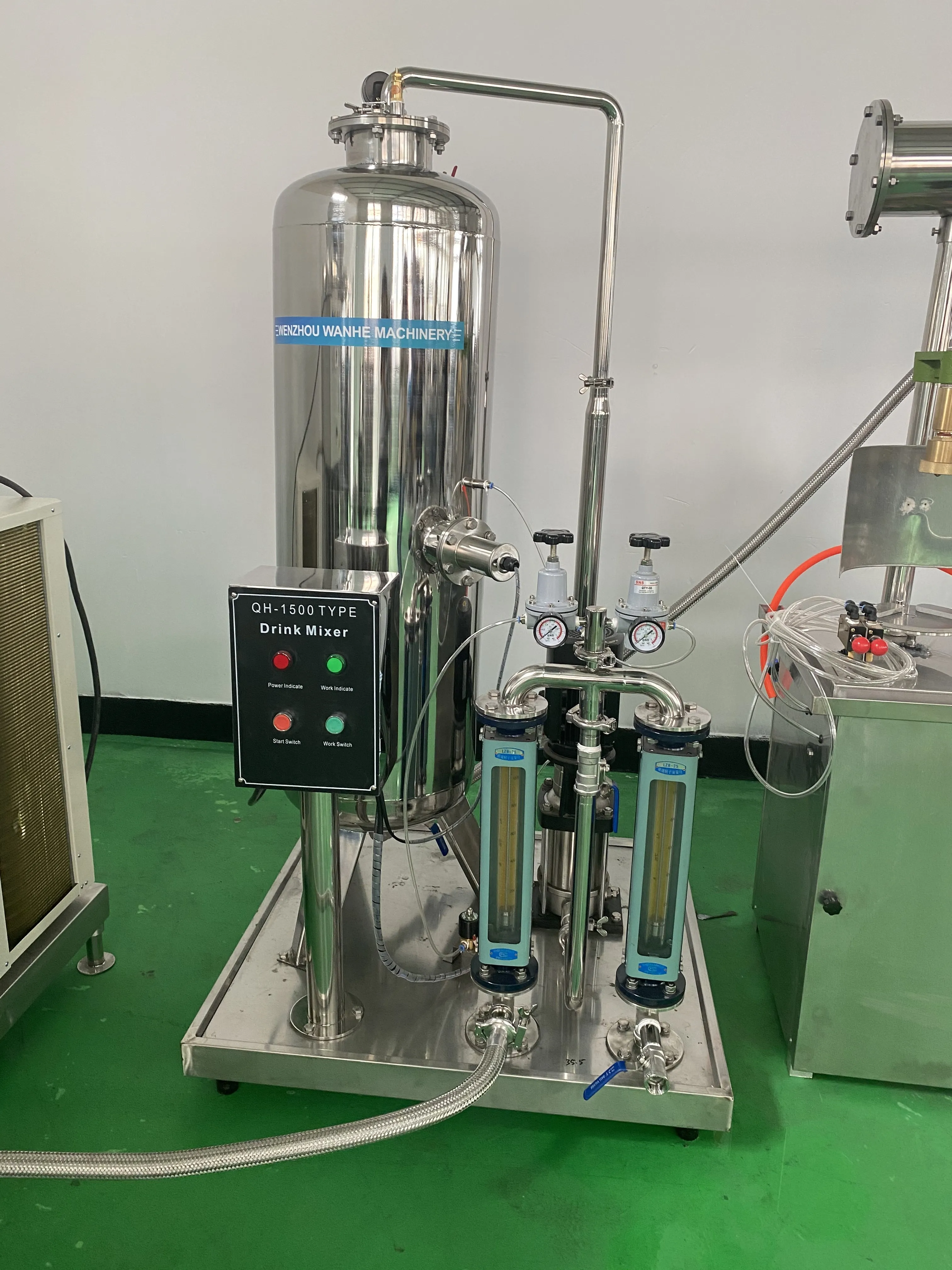 QHS-1500 Small Semi Automatic Carbonated Soft Drink Co2 Mixing Machine Gas Drink Mixer Machine