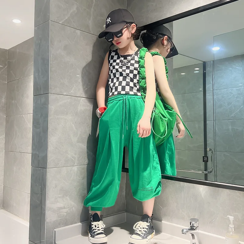 Girls Plaid Suit 2022 New Summer Checkerboard Vest Loose Sweat Pants Harem Pants Children's Clothing In The Big Children's Tide