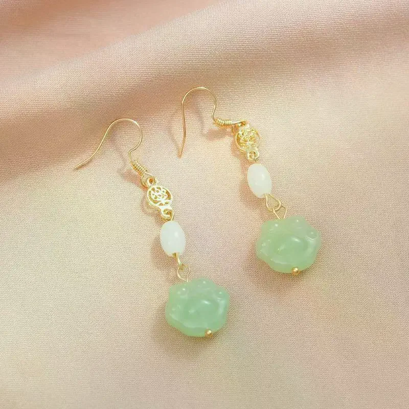 Vintage Lucky Green Resin Dangle Earrings White Bead Accent Light Weight for Women Outdoor Gathering Accessory