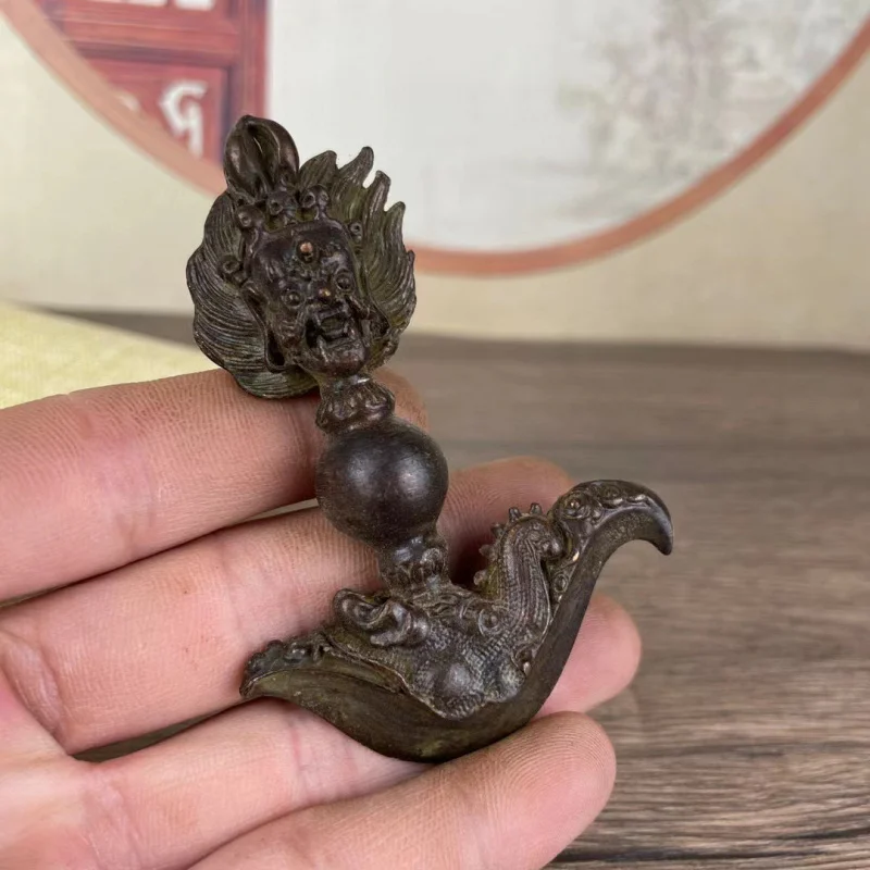 

Antique Tibetan Tantric Gilded Vajra Vajra Crafts Human Face Vajra Gilded Dragon Head Vajra Ornament