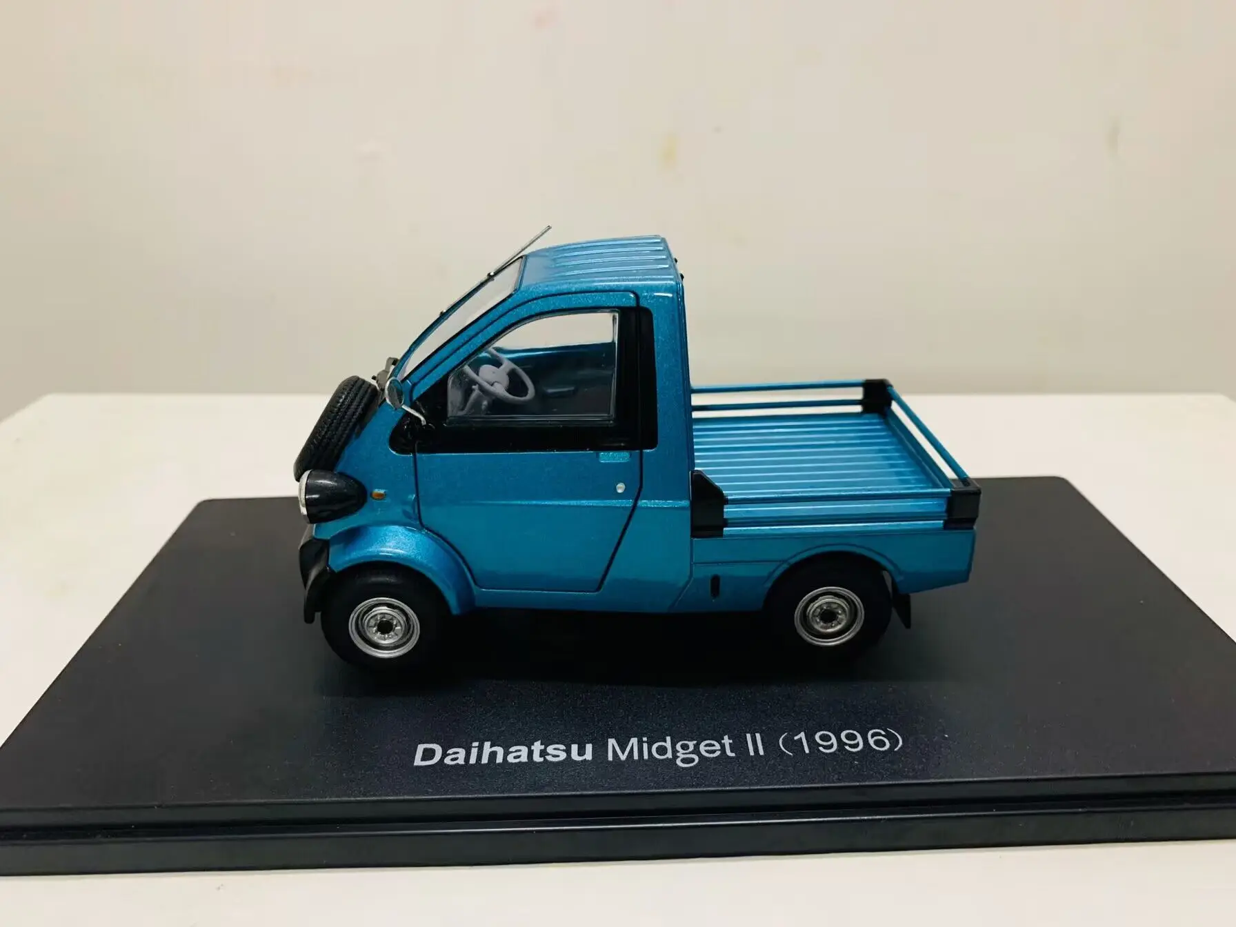 Daihatsu Midget II 2 Open Door, échelle 1:24, modèle de voiture moulé sous pression, cadeau, nouveau