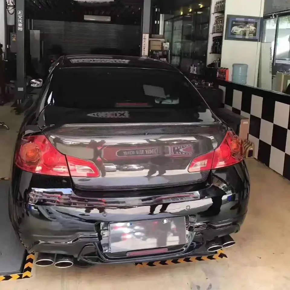 High quality car trunk lid suitable for Infiniti G37 wet carbon trunk lid