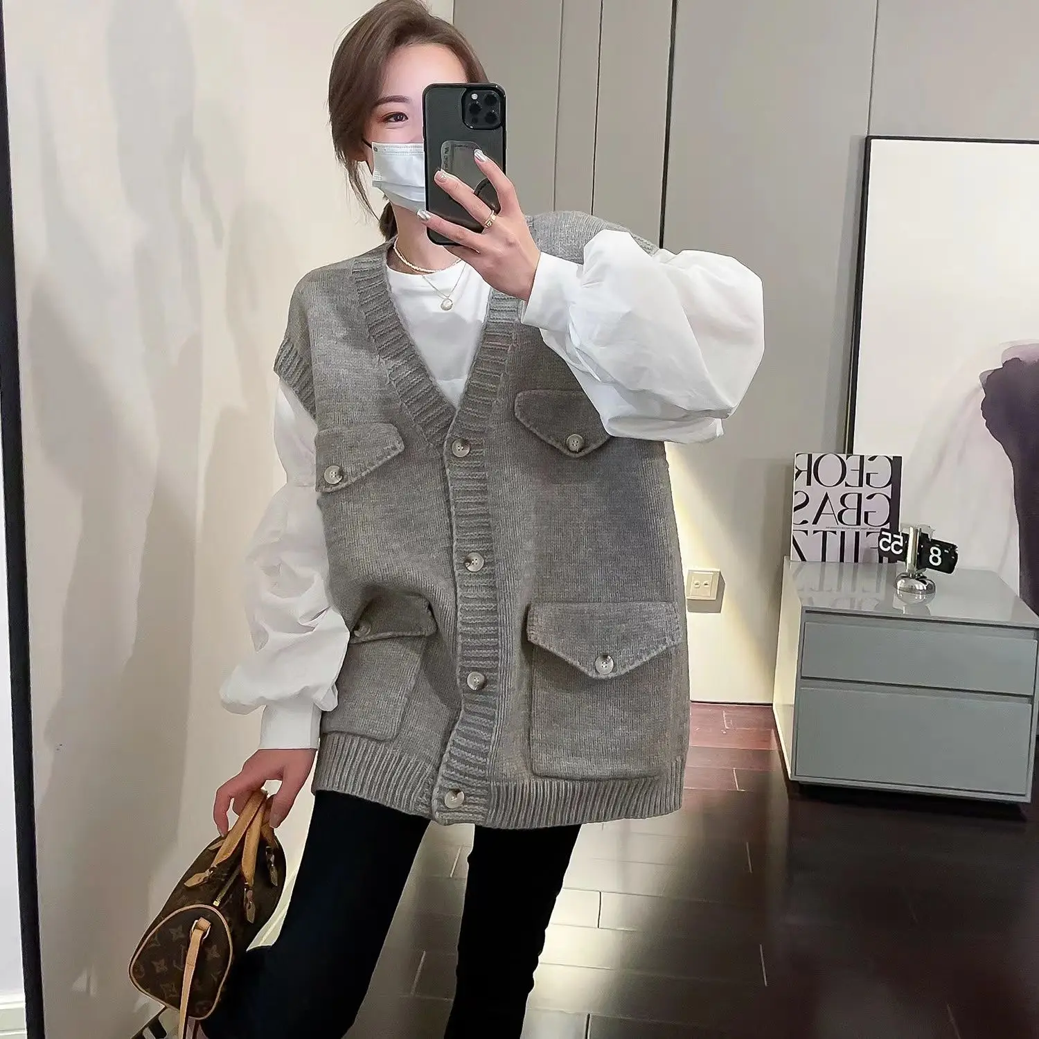 2023 Spring and Autumn Women's New Fashion Commuter Loose V-neck Sleeveless Casual Comfortable Versatile Knitted Cardigan