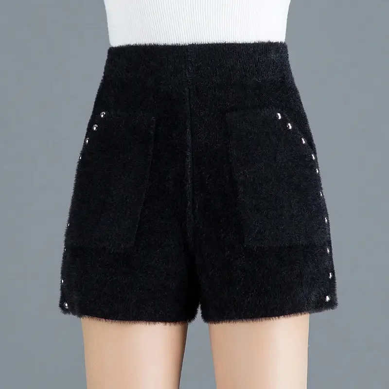 Mink velvet shorts women wear autumn and winter new high waist fashion slim black padded casual pants bottoming boots pants.