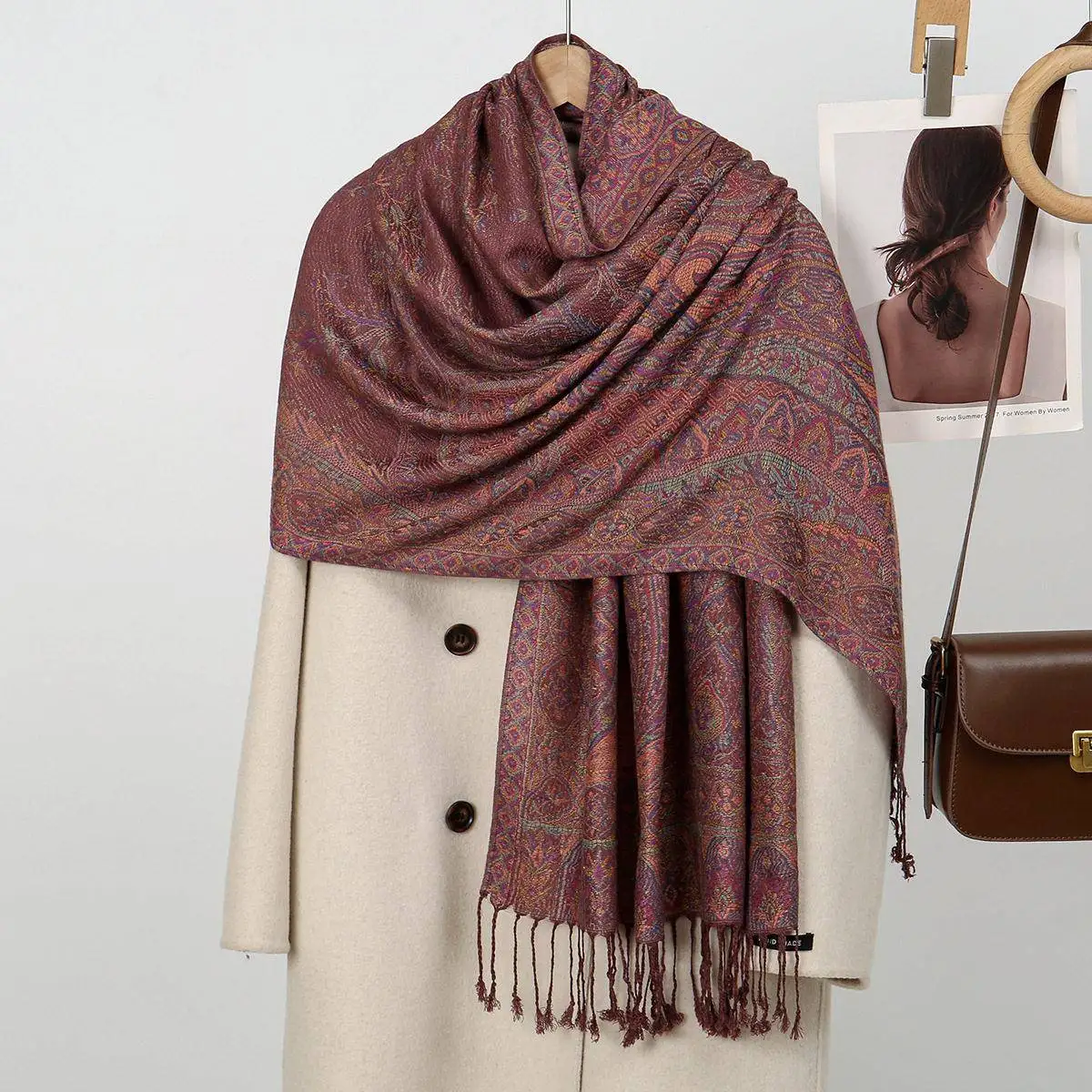 

Fashionable Walnut Tassel Polyester Long Scarf Soft Travel Photography Decoration Shoulder Shawl Women's Accessory Winter Use