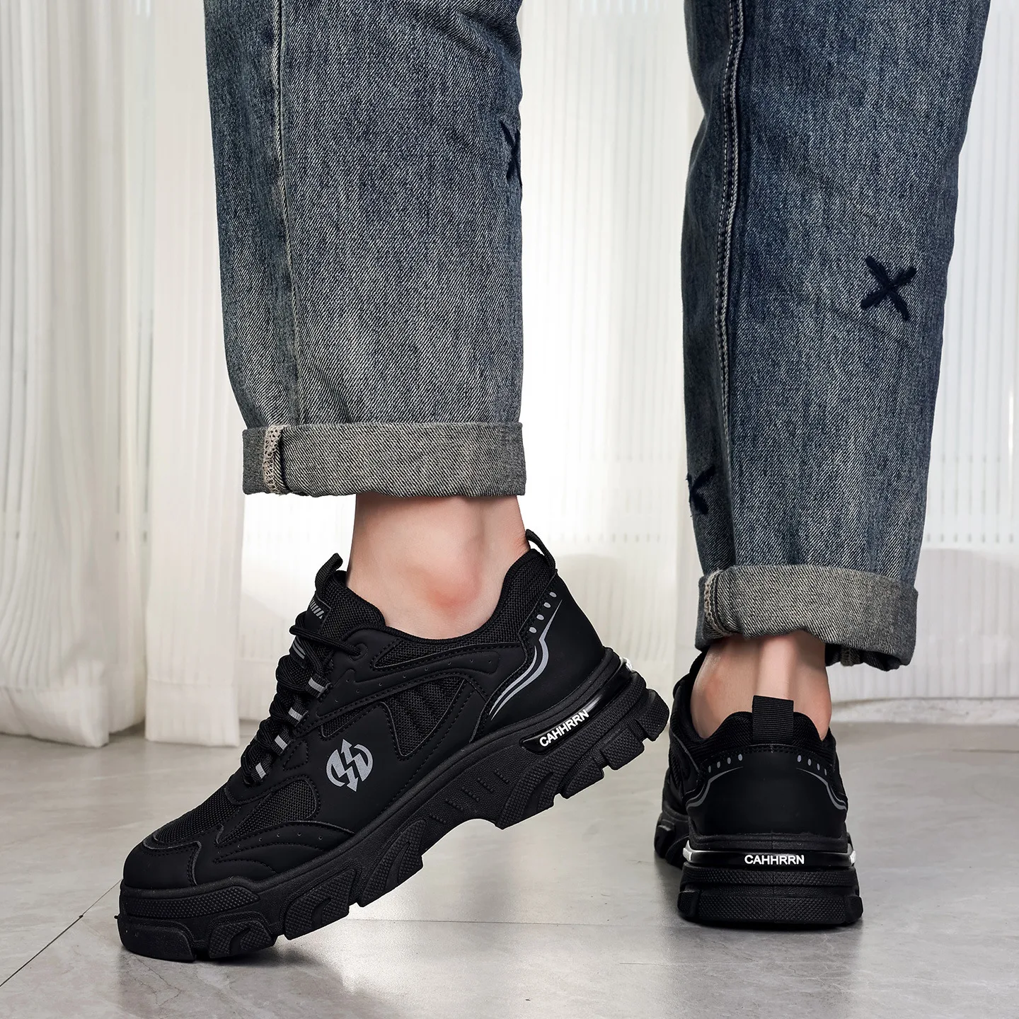 2026 New Men's Breathable Mesh Sneakers Trendy Casual Shoes Fashionable Versatile Comfortable Breathable Sneakers