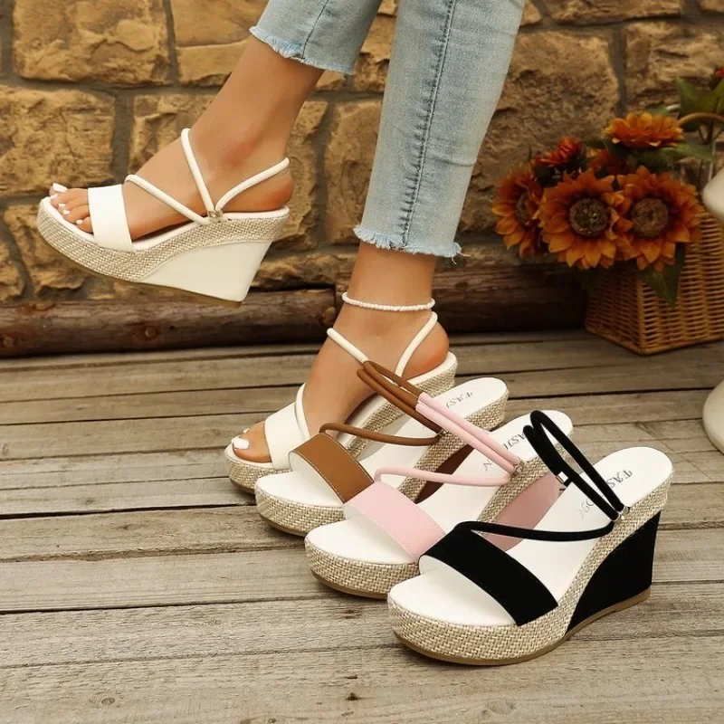 Image of Bequeme Damen-Sandalen mit dicker Sohle, Zehenkeilabsatz und Cut-Out-Design, rutschfest, höhenerhöhend, Sandalias de Mujer 2026