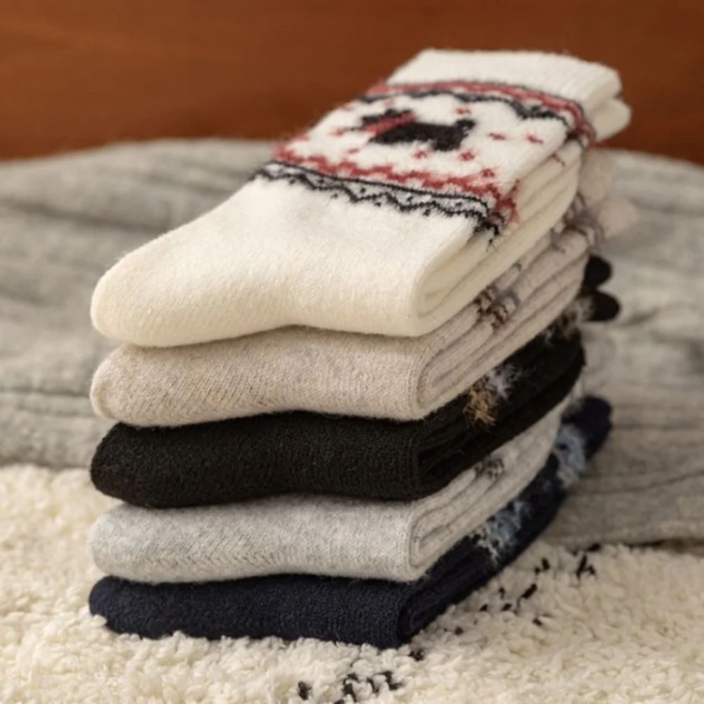 

2 Pairs Women's Wool Socks with Adorable Animal Print Warm Winter Home Floor Socks Korean Style Daily Casual