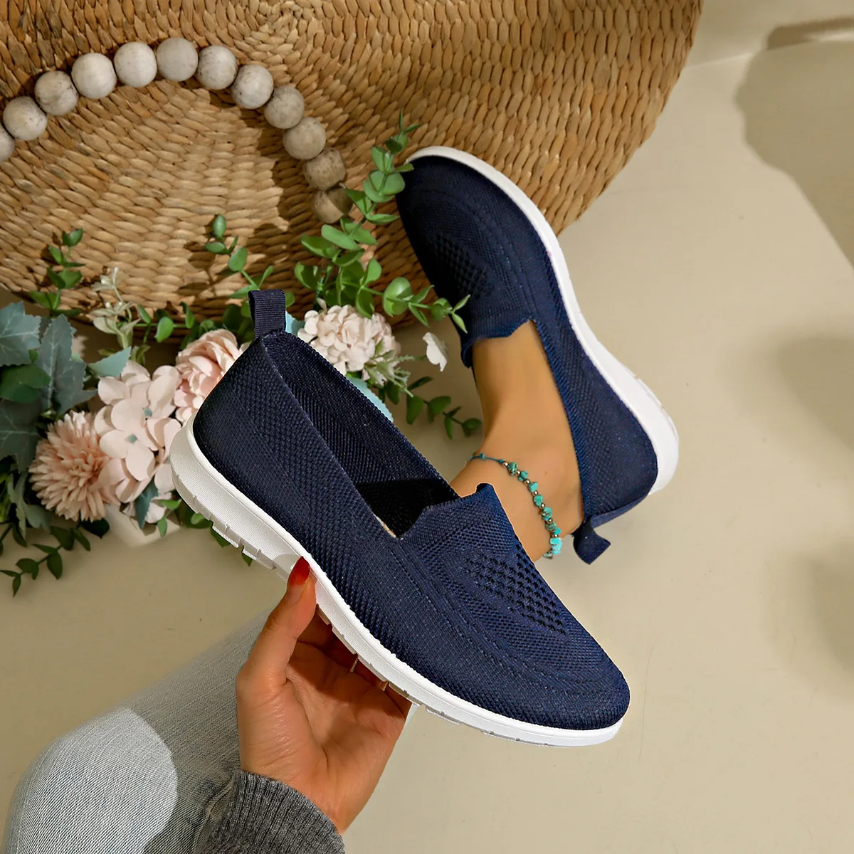 

Spring/Summer Women soft flat shoes round head Knit mesh fabric breathable shoes Fashion Anti-slip Casual Sneakers Plus Size 43