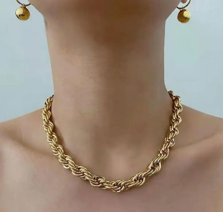 Gargantilla de cadena de cuerda trenzada gruesa de acero inoxidable chapado en oro de 18 quilates Hip Hop de 7 mm para mujer