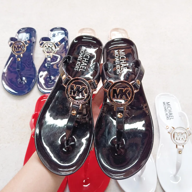 Women Slippers Summer New Fashion Flip Flop Cool Beach Breathable Lightweight Rivet Crystal Jelly Slippers Girls Size 36 41