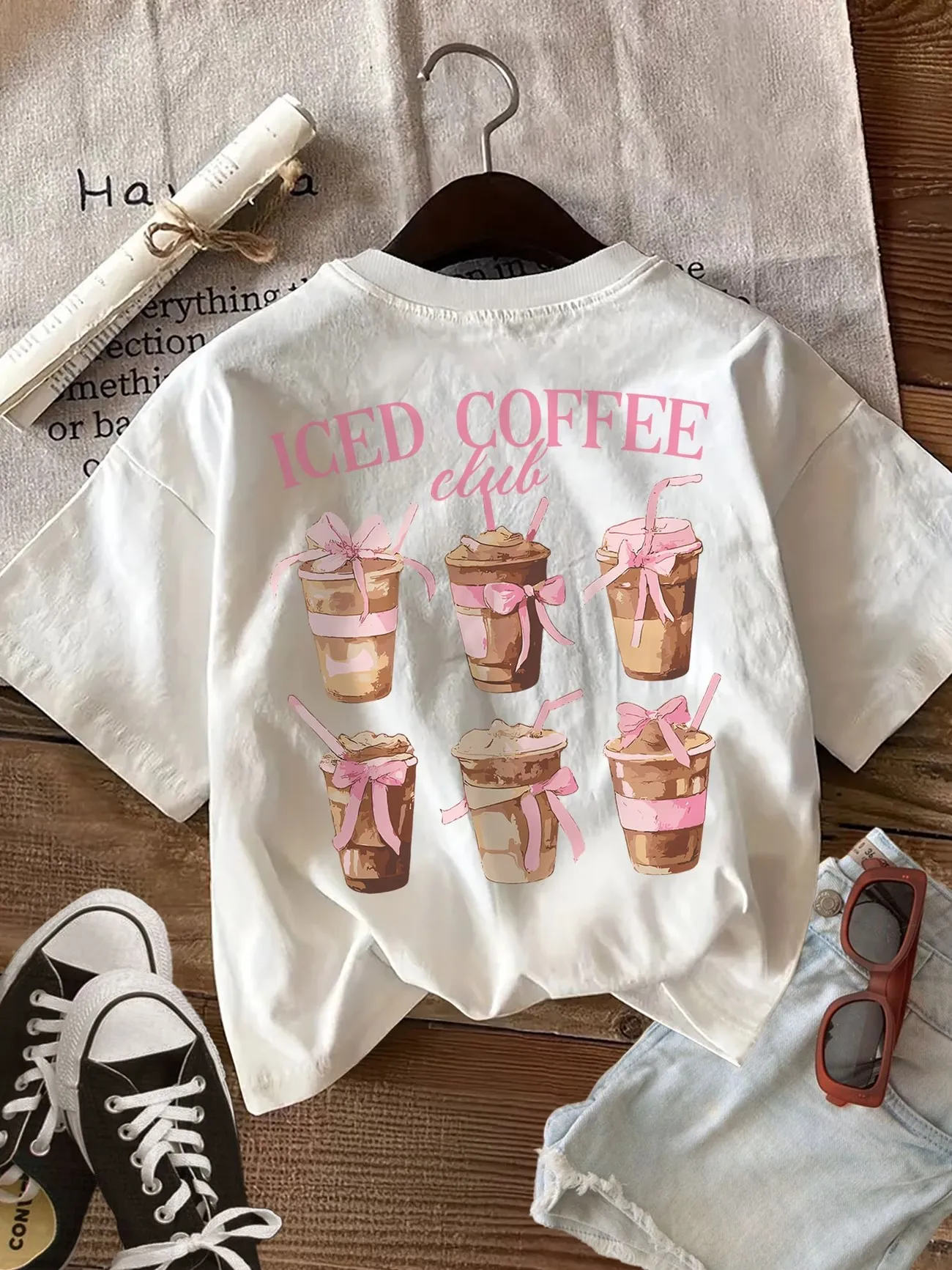 Graphic Iced Coffee Club Cotton Coffee Lover Harajuku T-Shirt, weiches, kurzärmliges Oberteil mit Rundhalsausschnitt, Damenbekleidung – Detail 4