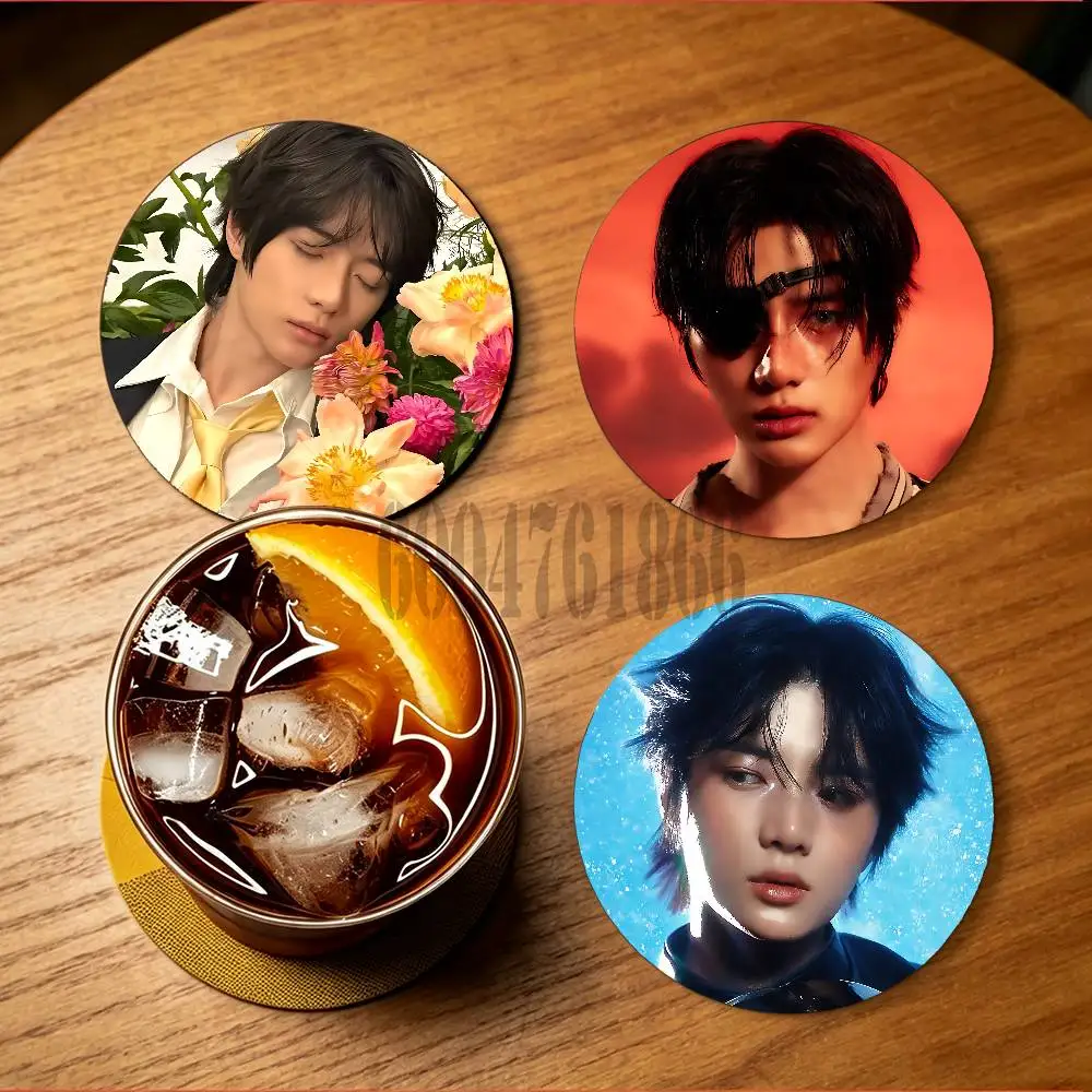 B-BEOMGYU T-TXT-T Round Wooden Coaster Decorative Coffee Cup for Use in Coffee Shops Bars
