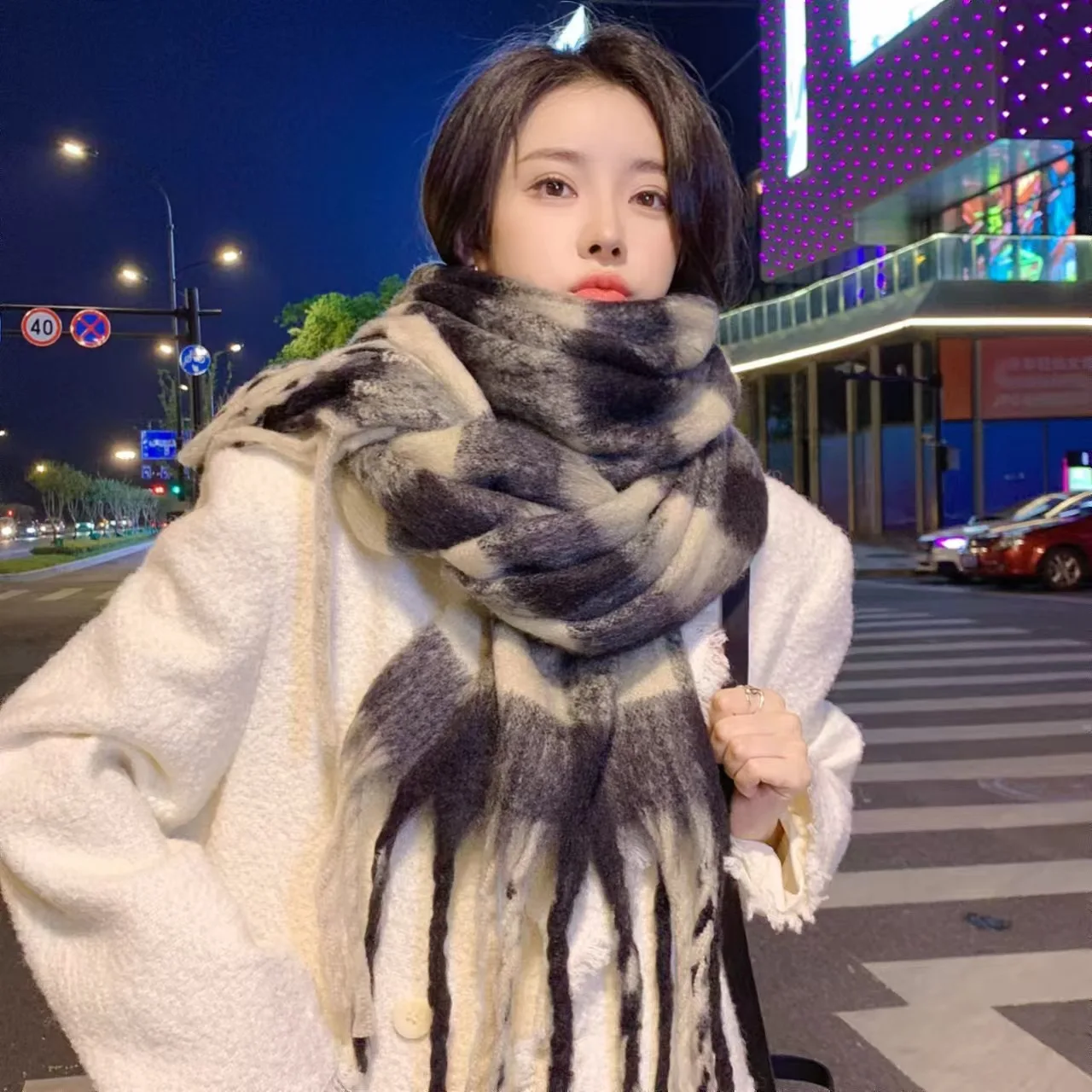 Korean plaid scarf for women's winter new warmand versatile shawl, high-endfeeling, imitation cashmerethicksoft and sticky scarf