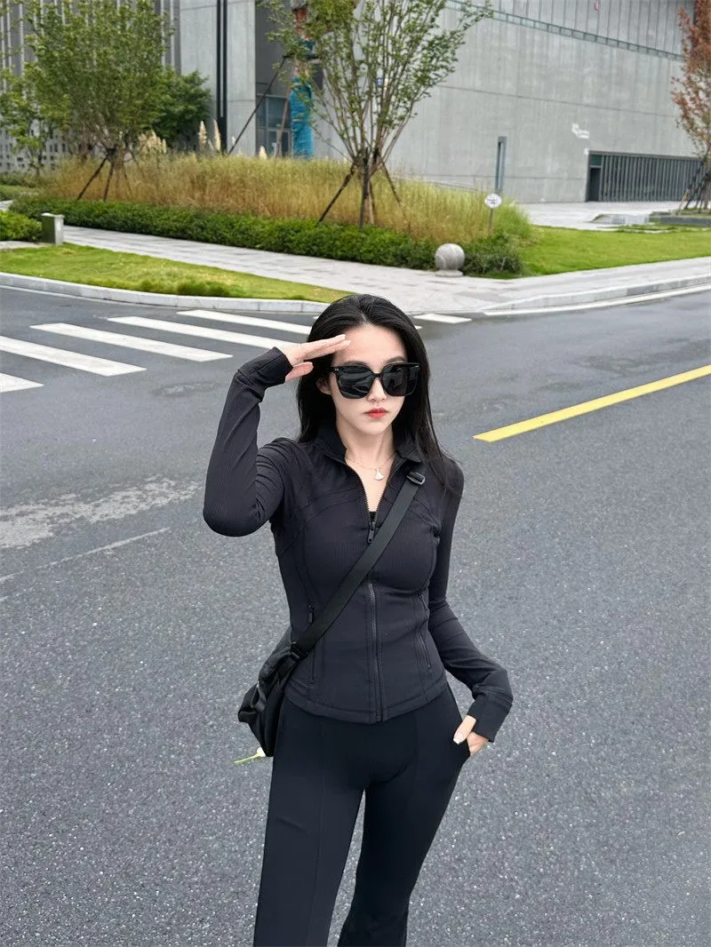 Slimming Sporty Short Jacket Women's Yoga Wear Define Thread Stand Collar Elastic Waist Slim Fit Nylon Spandex Zipper Closure