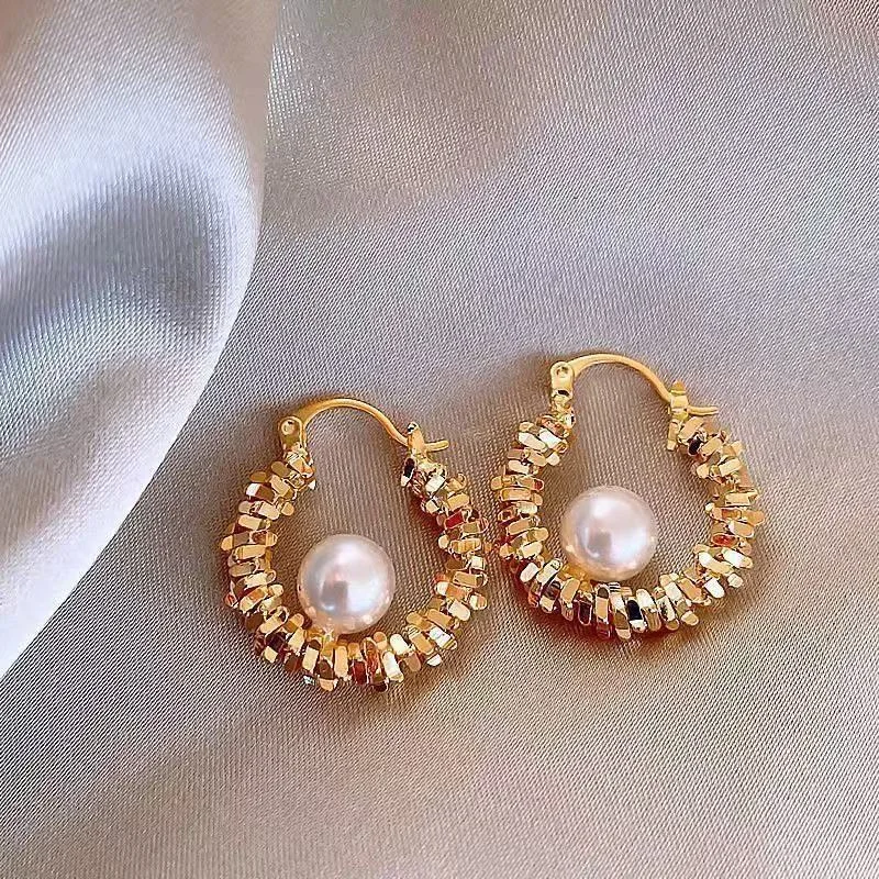 Elegant Broken Silver Pearls Circle Ear Buckle For Women Vintage Twisted Metal Geometric Hoop Earrings Wedding Jewelry Gifts