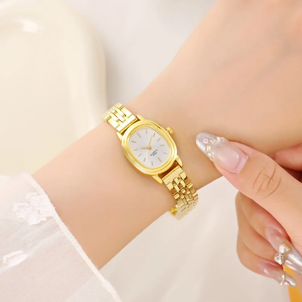 New Women's Watch Fashion Oval Steel Belt Women's Watch Simple Small Dial Watch