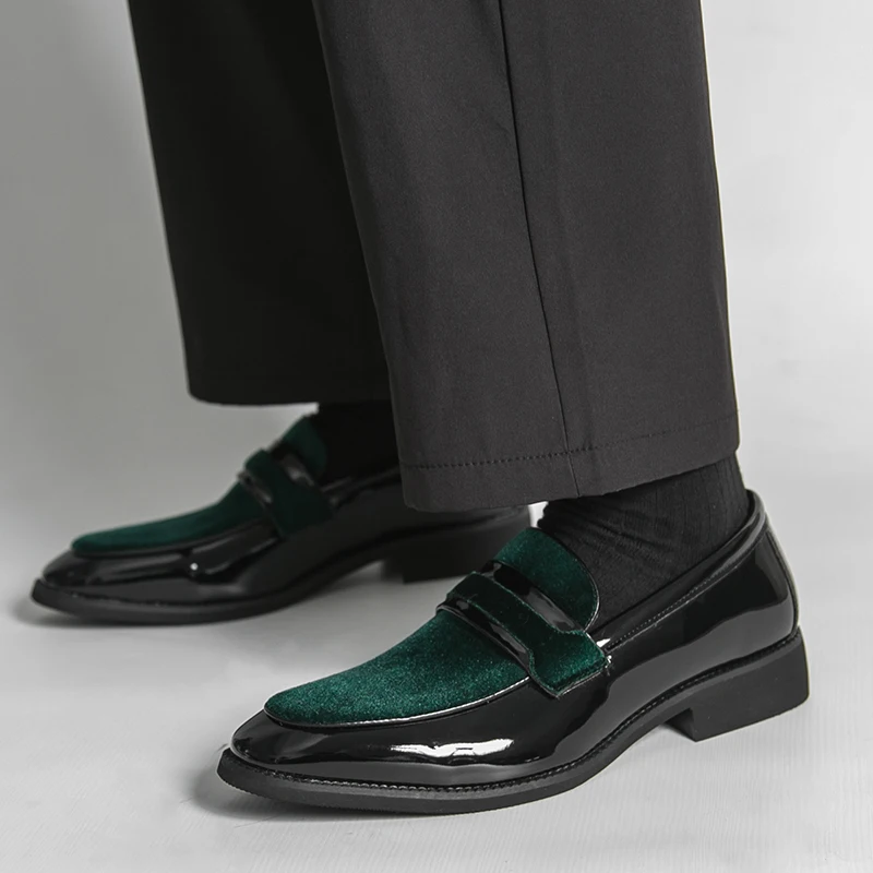 Brand New Men Breathable and Anti Slip Loafers Spring Fashion Patchwork Style Shiny Hairstylist Comfortable Casual Leather Shoes
