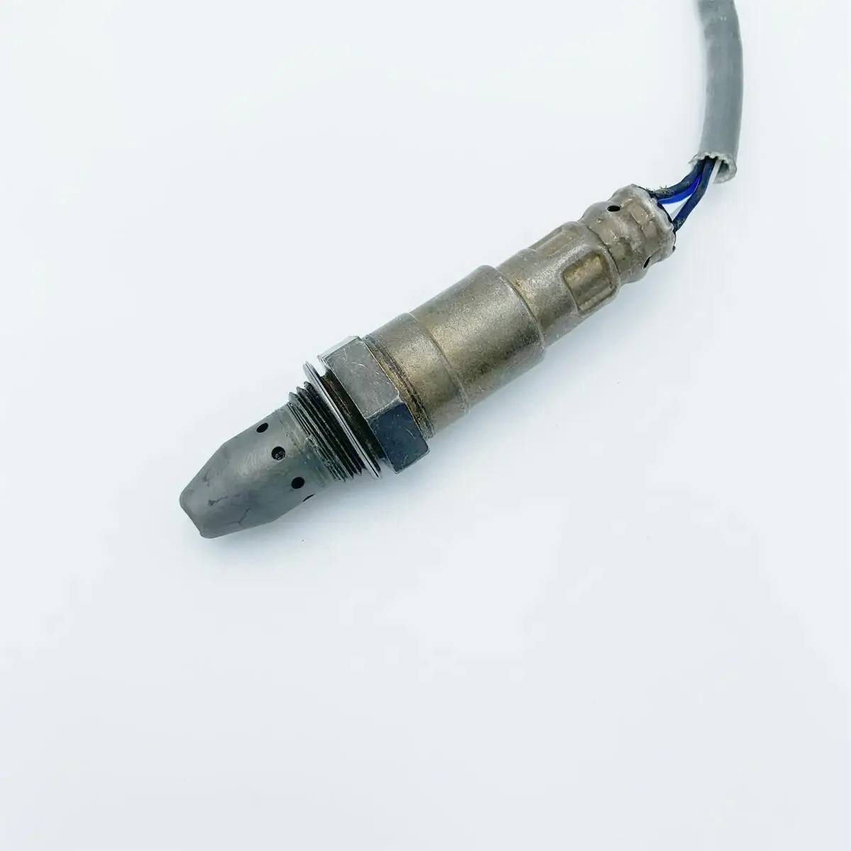 Applicable To Nissan Oxygen Sensors 211500-77302115007730211500 7730