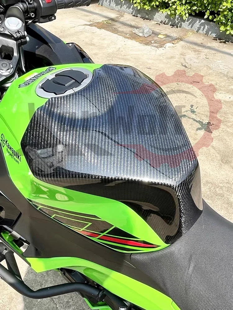 For KAWASAKI NINJA400 Z400 2018-2023 ninja 400 Motorcycle Accessories Carbon Fiber Patterned Tank Cover Shell Oil Gasket Protect