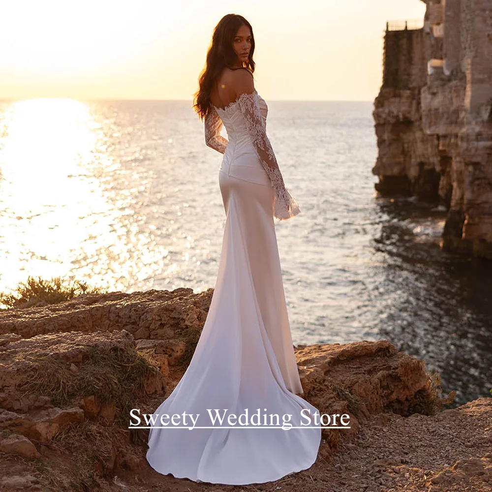 Abito da sposa sexy a sirena personalizzato con scollo a cuore maniche lunghe pieghe Sweep Train Beach Abito da sposa Abiti da sposa moderni