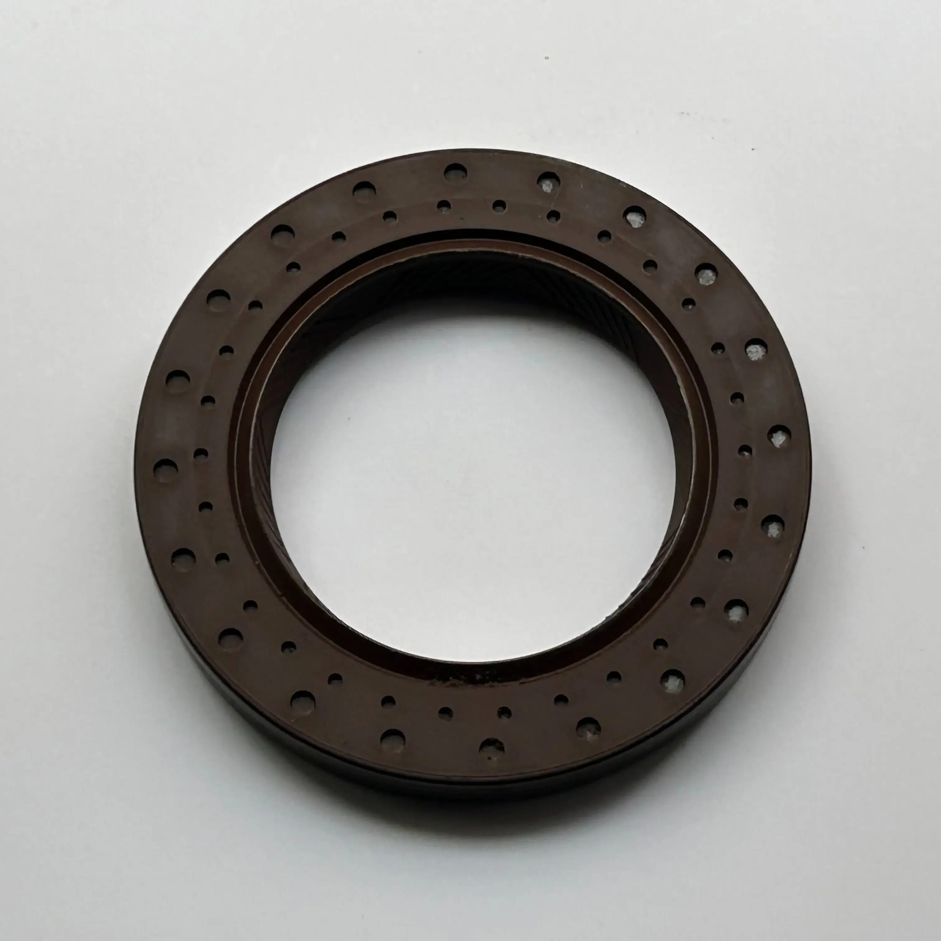 

6DCT250 OIL PUMP SEAL AE8P-7048-AB AE8Z-7048-B AE8Z-7048-C AE8P7048AB AE8Z7048B BB5P1177EA 5265306 5297669 FOR FORDS