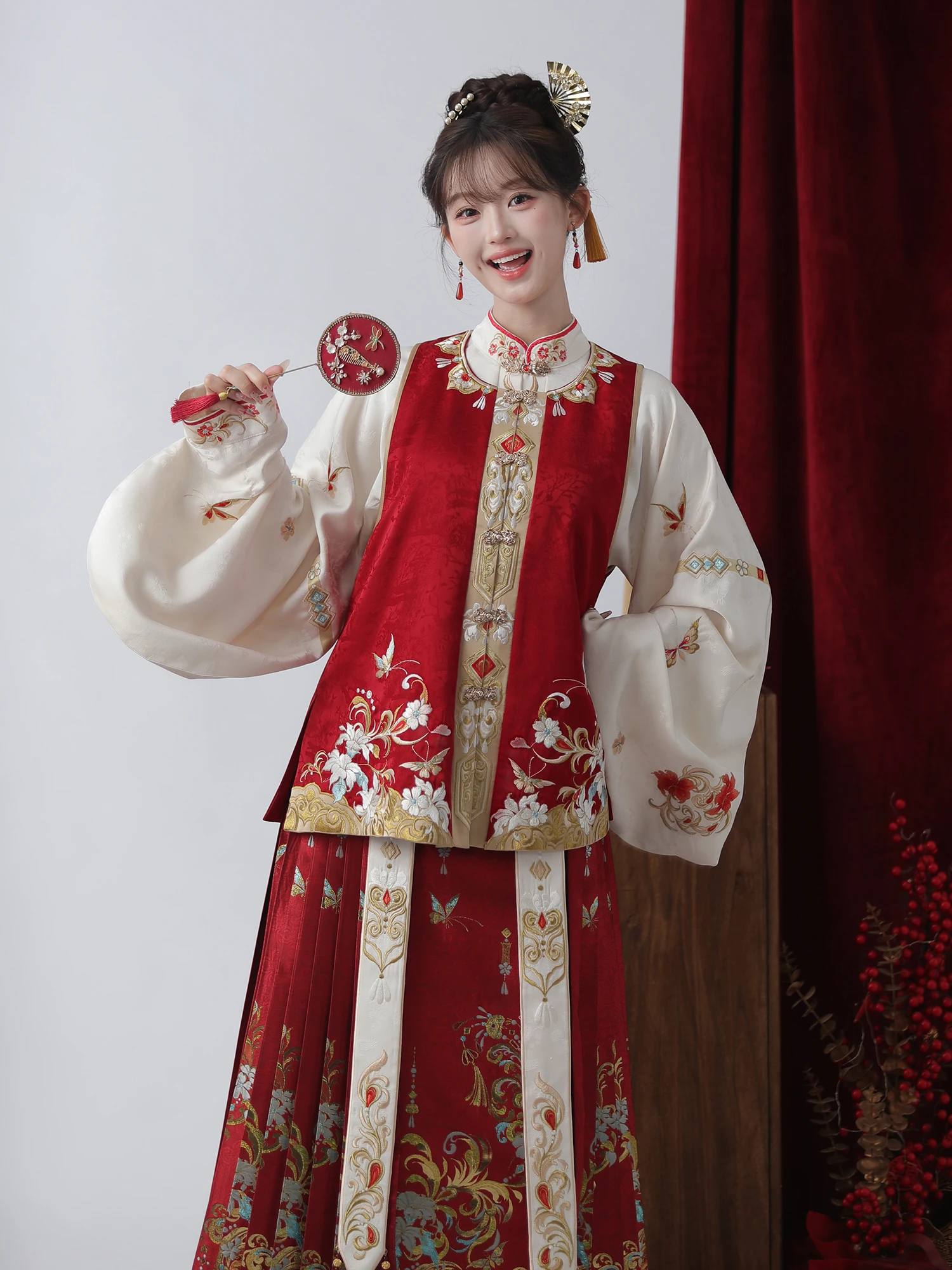 Original Design Marriage Proposal New Year Visit Wedding Dress Set Embroidered Golden  Tunic Top Hanfu Women's Suit