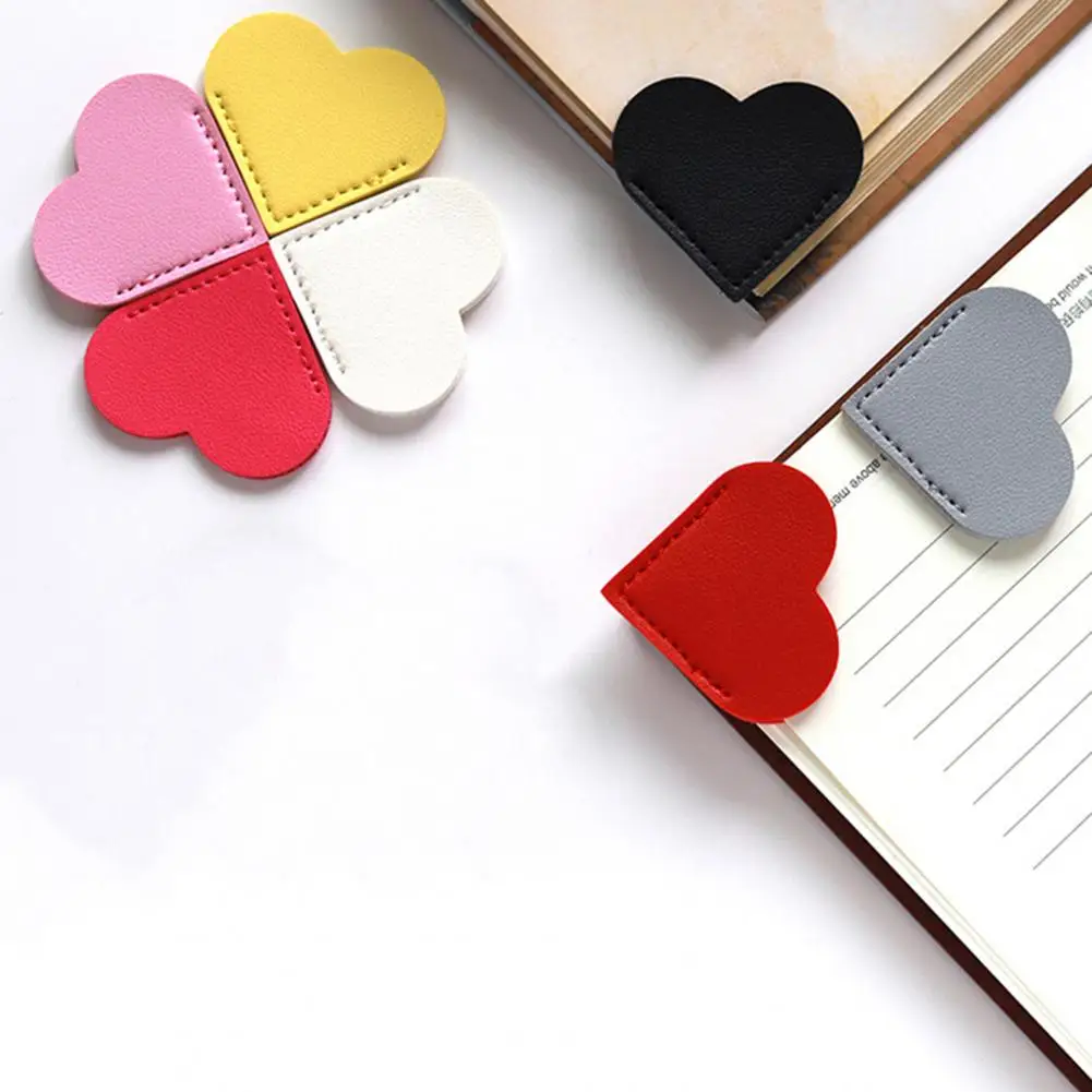 5Pcs Handcrafted Faux Leather Page Marker Vintage Faux Leather Corner Bookmarks Set Handcrafted Mini Heart-shaped Book Marker