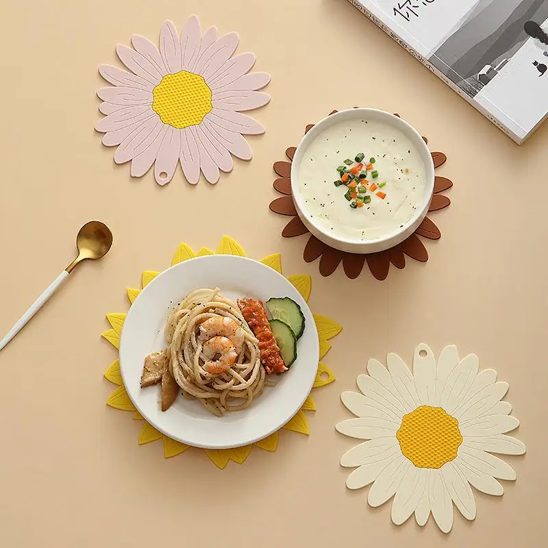 

Sunflower Coaster Silicone Waterproof High Temperature Cup Mats Anti Slip Drink Coffee Pad Kitchen Items Accessories Tableware