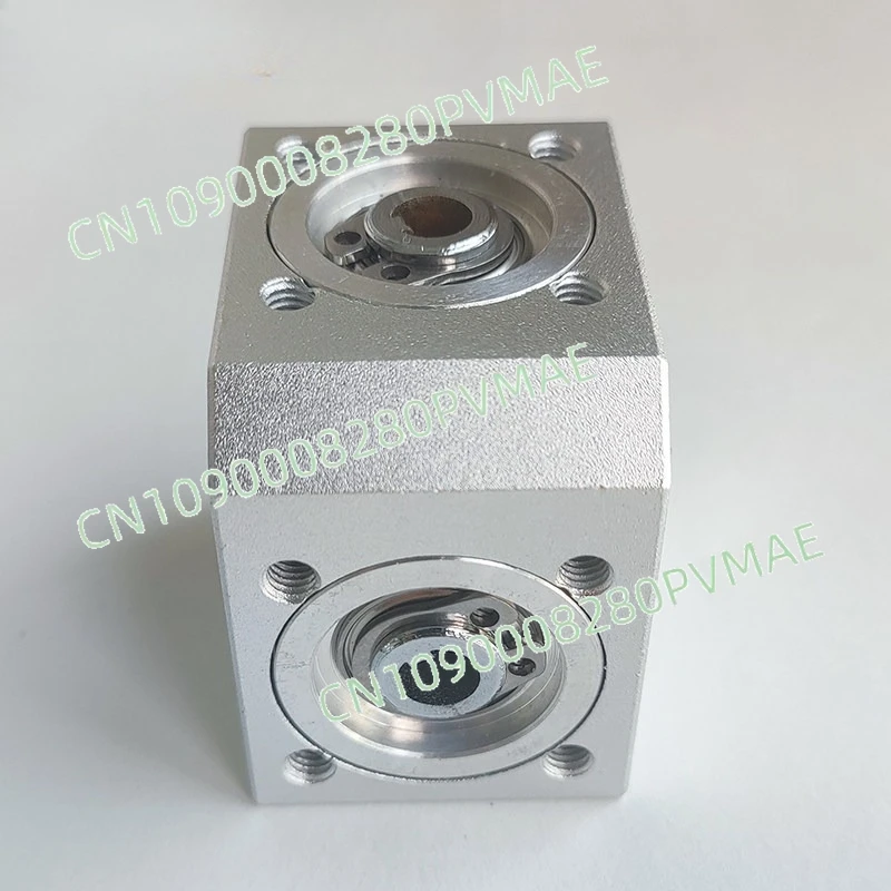 Hole precision steering gear, compact structure, stable operation, exquisite appearance, small installation space