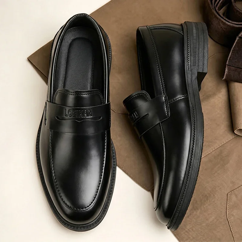 Herren Slip-On Loafer aus glattem PU-Leder, formelle Anzugschuhe mit rutschfester Sohle für Geschäft, Büro, Hochzeit und täglichen Pendelverkehr. – Detail 3