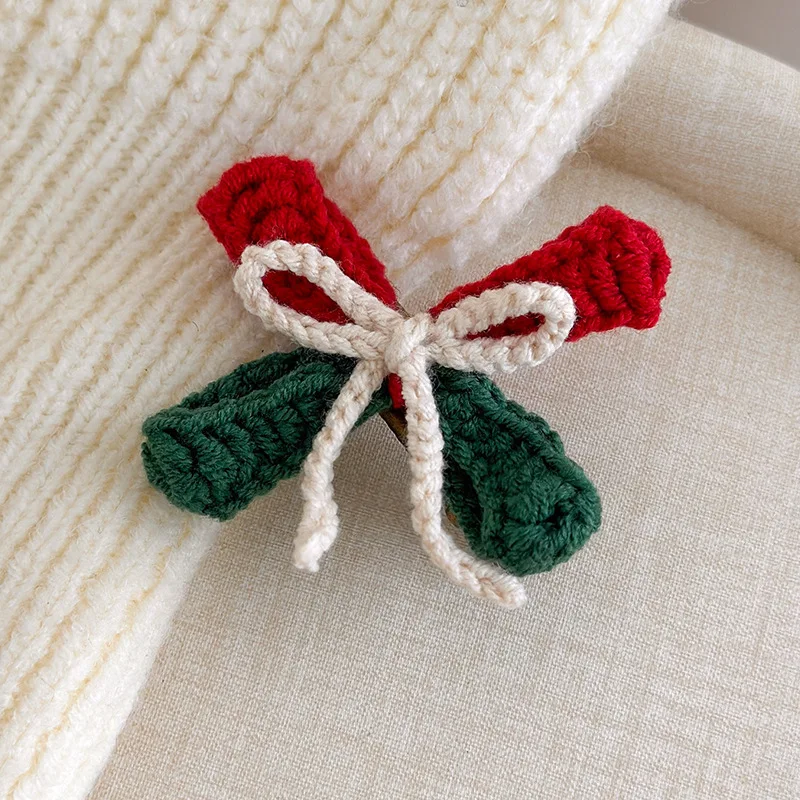 Hair Clip Knitted Holiday Reindeer Snowman Design Soft Yarn for Bangs Flyaway Non Slip Comfortable Lightweight Festive Wear