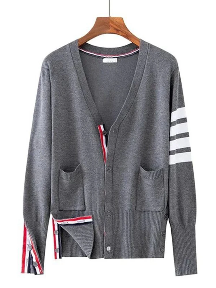 gkfnmt Cardigan Sweater Jacket V-neck Single Breasted Cardigans Striped Argyle Knitted Tops Autumn Black White Gray
