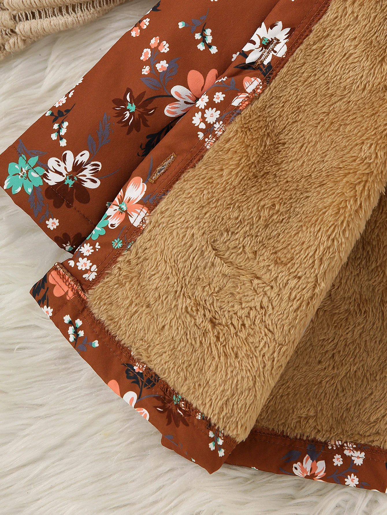 Neue Plüsch-Blumen-Kapuzenjacke für Mädchen im europäischen und amerikanischen Stil, warme, mittlere bis lange, vielseitige Jacke – Detail 6