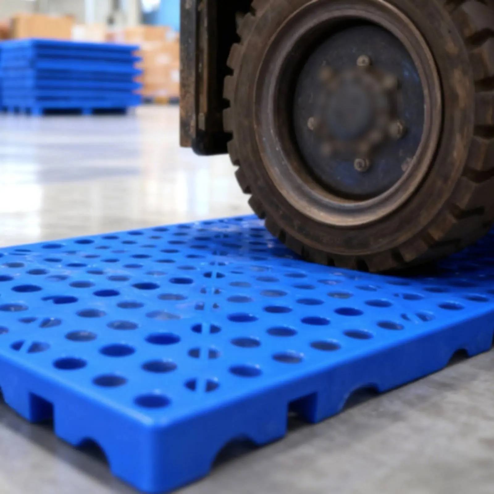 

Ventilated Plastic Pallet Board Wear Resistant Storage Deck Sturdy Duty Mesh Mat Anti-Slip for Warehouse, Basement