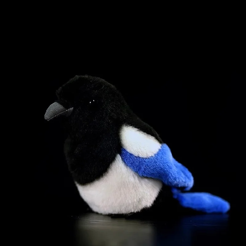 

Lifelike Black-billed Magpie Pica hudsonia Cute bird Emulational Animal Soft Doll Plush Toy Girl Boy Birthday Christmas Gift