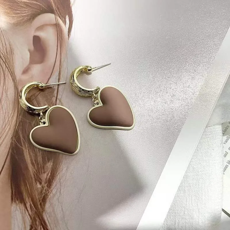 2022 New Exaggerated Love Gold Dangle Earrings For Women Girl Female Temperament Metal Big Heart Korean White Green Drop Earring