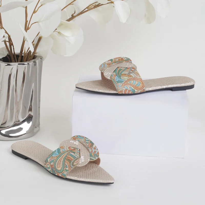 

New Summer Flat Pointed-Toe Slippers Fashionable Sandals Retro Printed Shoes