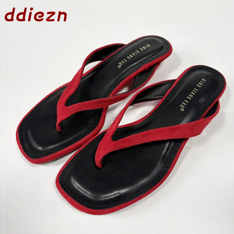 Rote Damen Sommer Sexy Niedriger Keilabsatz Sandalen Pantoletten Damenschuhe Mode Frauen Flip-Flops Luxus Hausschuhe Schuhe